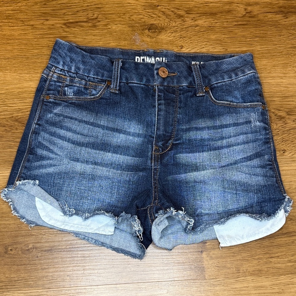 Rewash Real Curve High Rise Jean Shorts Distressed Whisker Faded Juniors 1/25